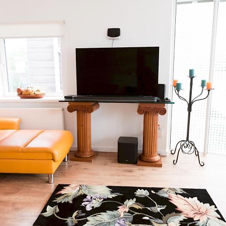 Pass The Keys Stylish 2Bed Rental Unit Glasgow Green Bagian luar foto