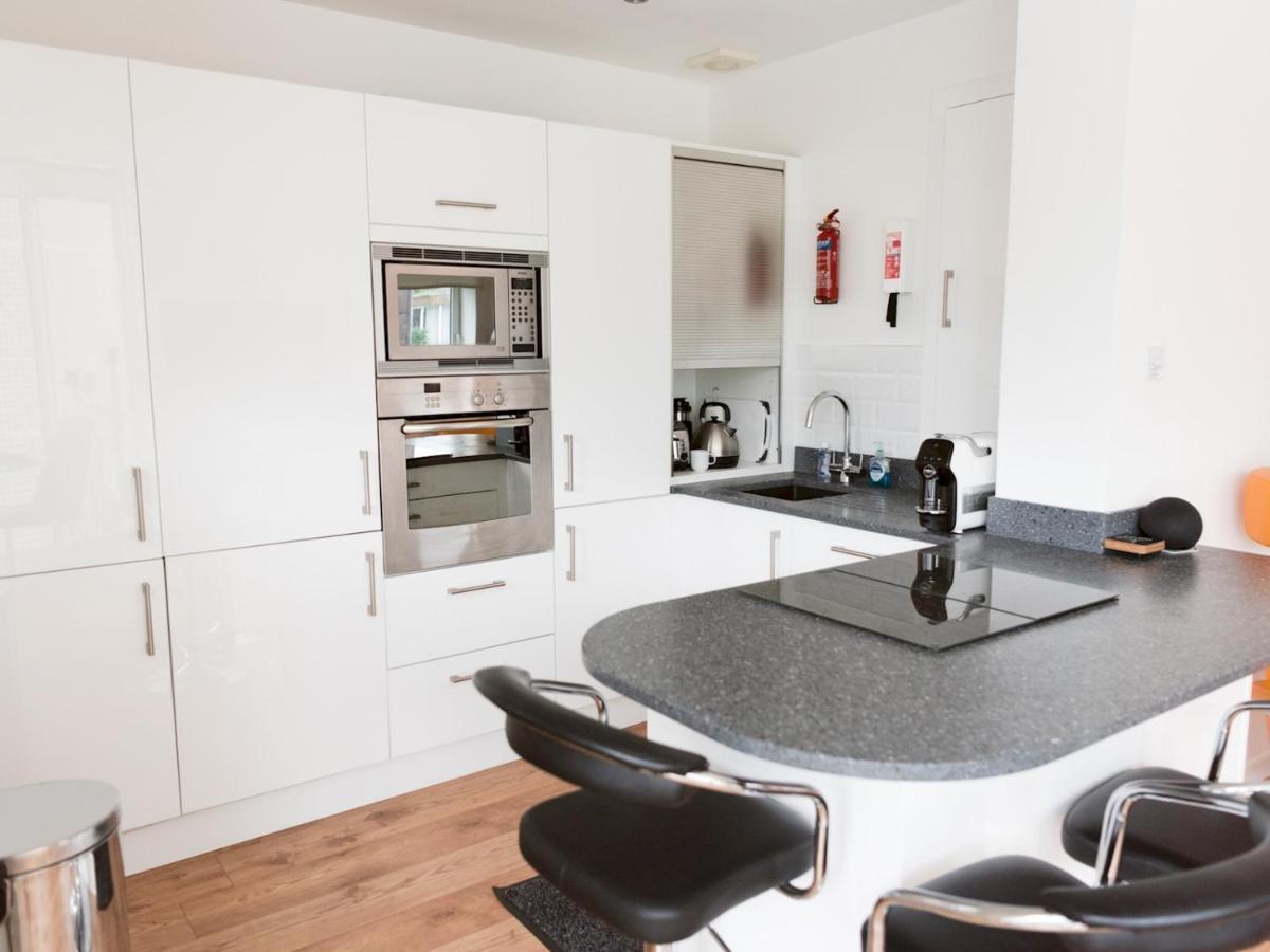 Pass The Keys Stylish 2Bed Rental Unit Glasgow Green Bagian luar foto