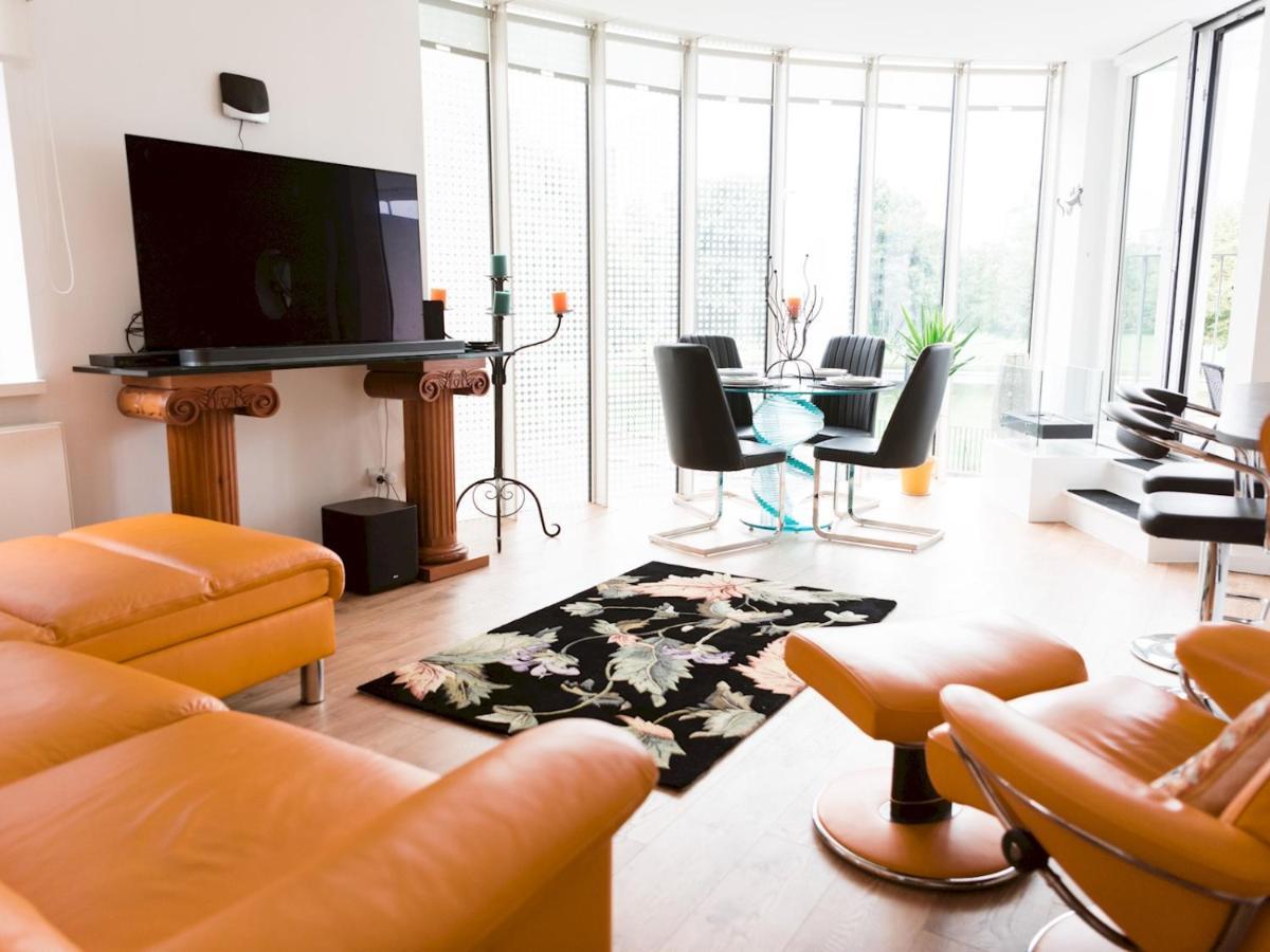 Pass The Keys Stylish 2Bed Rental Unit Glasgow Green Bagian luar foto
