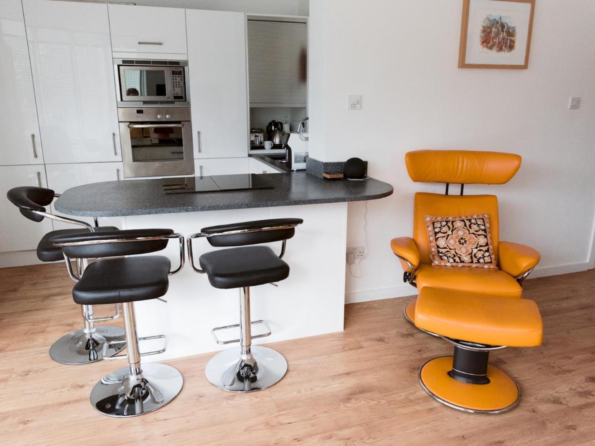 Pass The Keys Stylish 2Bed Rental Unit Glasgow Green Bagian luar foto