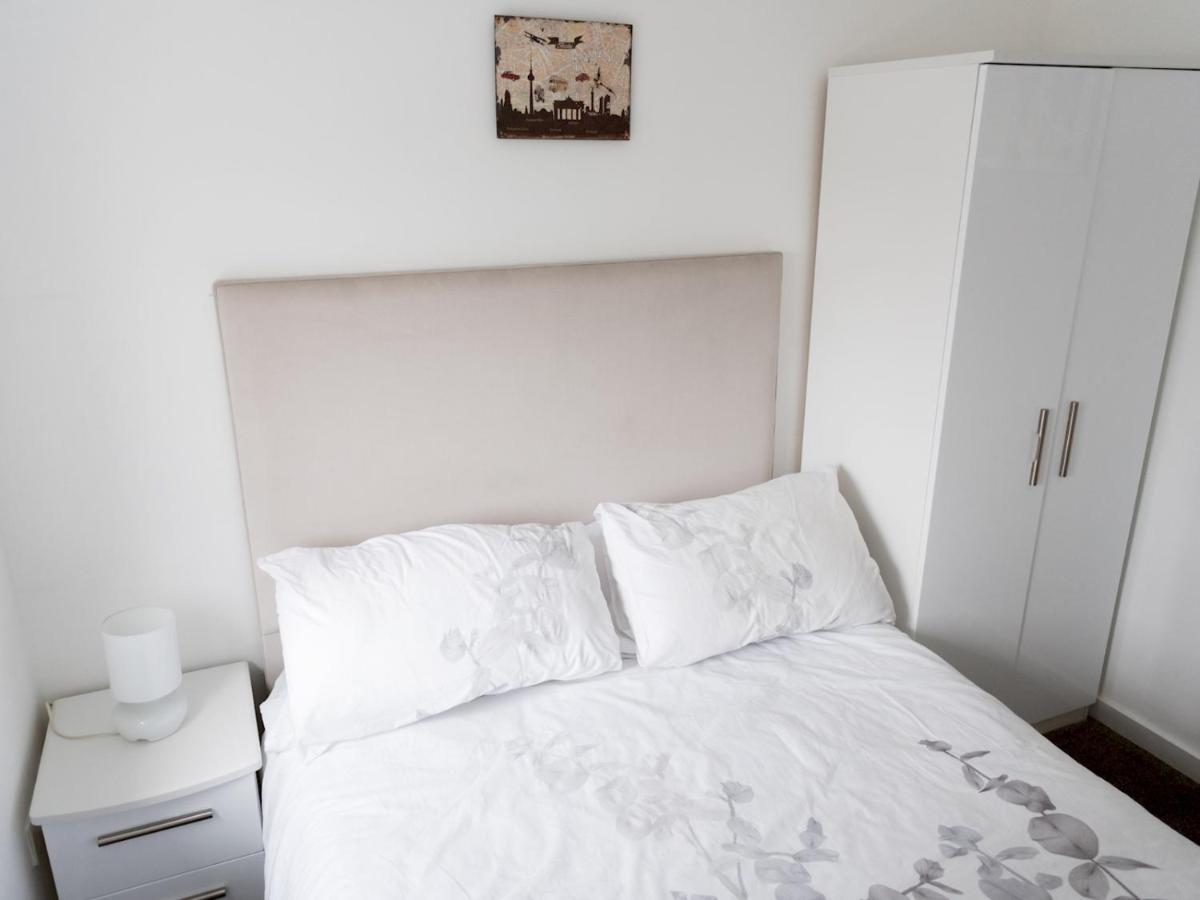 Pass The Keys Stylish 2Bed Rental Unit Glasgow Green Bagian luar foto