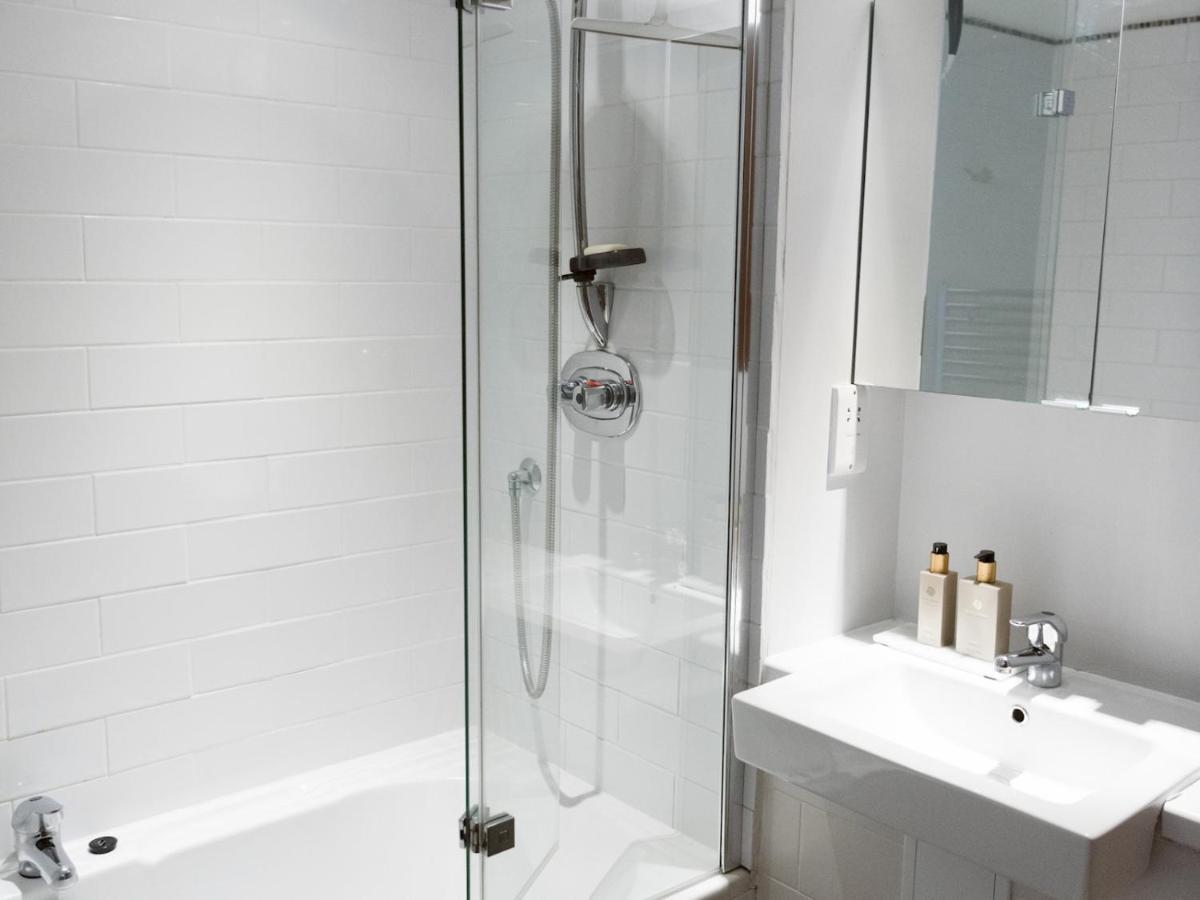 Pass The Keys Stylish 2Bed Rental Unit Glasgow Green Bagian luar foto
