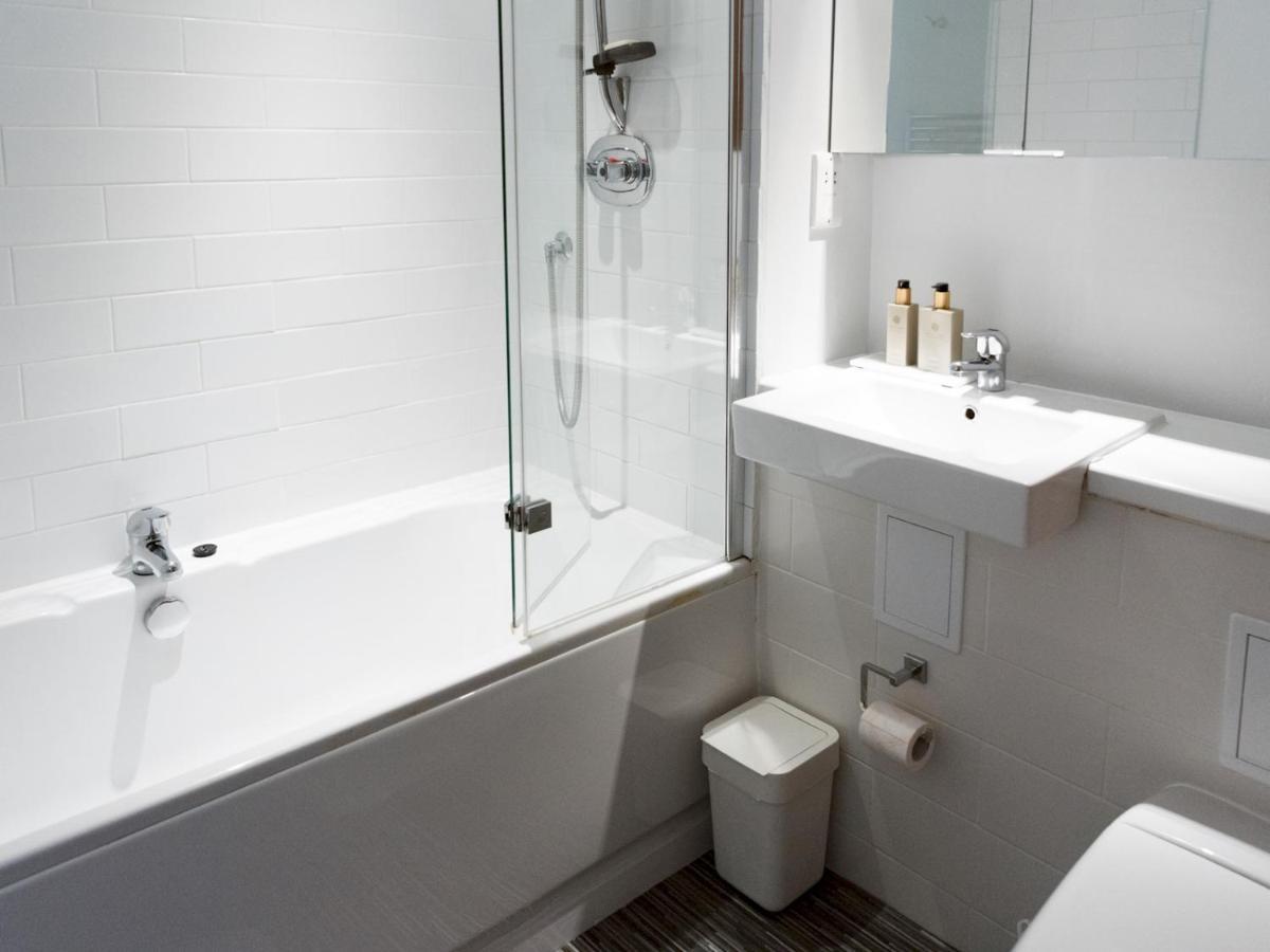 Pass The Keys Stylish 2Bed Rental Unit Glasgow Green Bagian luar foto